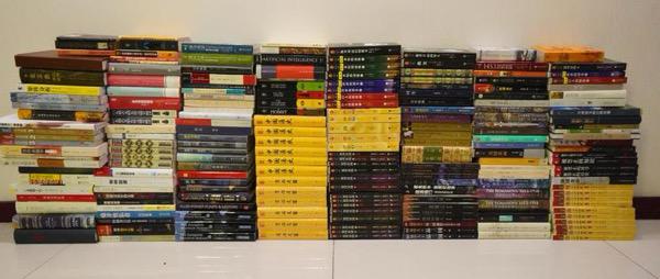 買書如山倒
